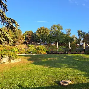 https://domaine-de-chantesse-seminaires-et-accueil-de-groupes.hotels-rhonealpes.com