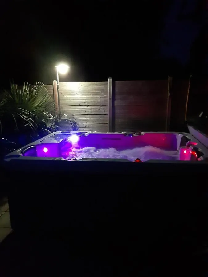 Bed and Breakfast chambre et jacuzzi au nuit étoile 4km a la plage à Pleuven